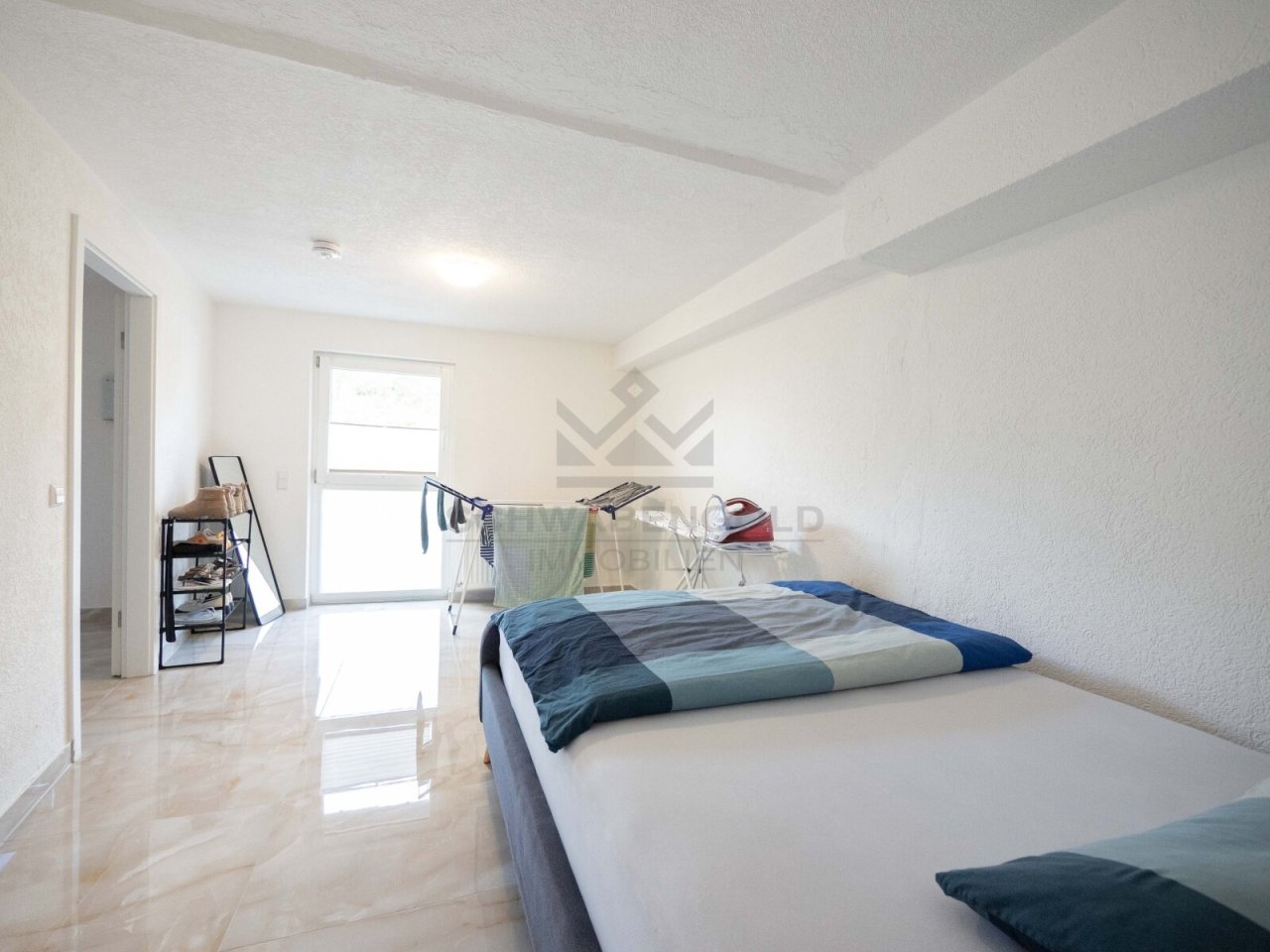 * Wohngefühl mit besonderem Flair – großzügige Wohnung mit Loft-Charakter, Kücheninsel &amp; Terrasse* (003-036) — Kinderzimmer