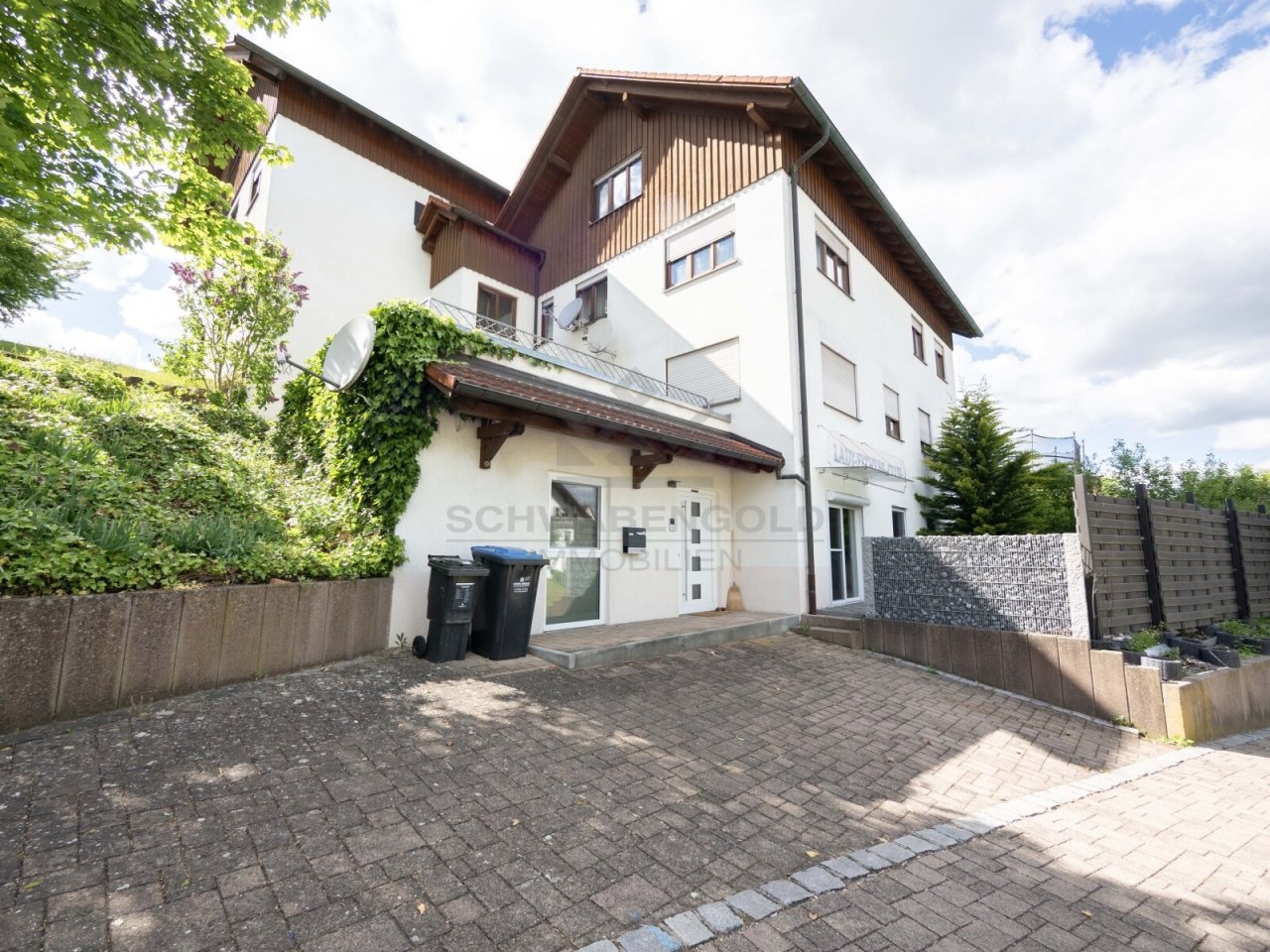 * Wohngefühl mit besonderem Flair – großzügige Wohnung mit Loft-Charakter, Kücheninsel &amp; Terrasse* (003-036) — Außenansicht